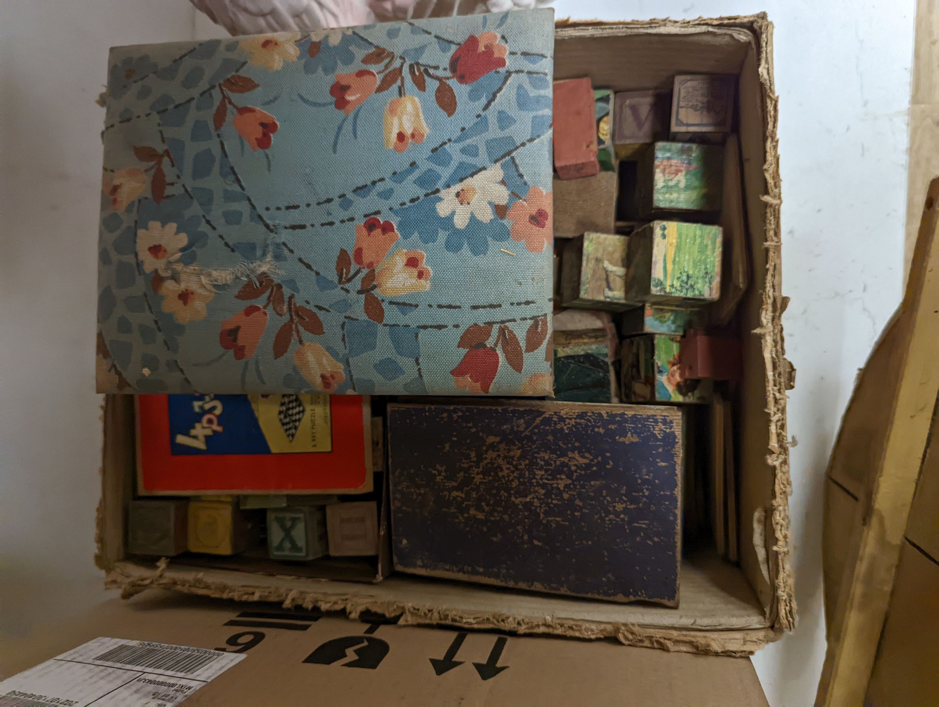 Toy drums, pond yacht, tin globe, etc.